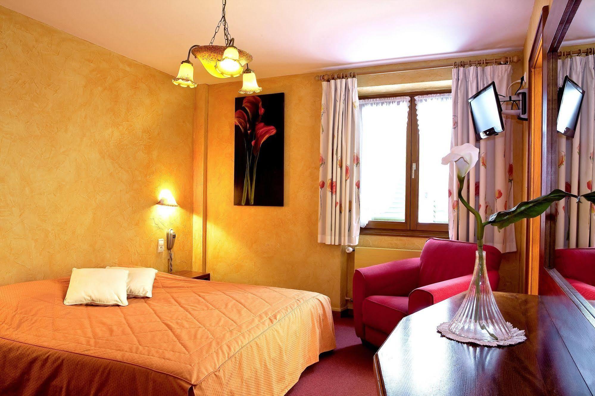 Hotel A La Vignette - Colmar-Nord Saint-Hippolyte  Exterior foto